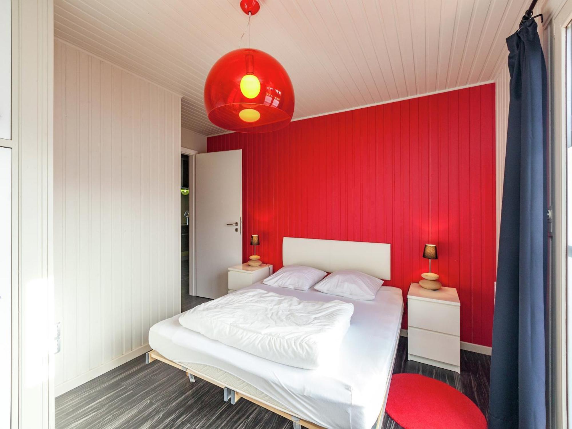 Boutique Chalet In B Llingen Near Lake Wirtzfeld Bagian luar foto