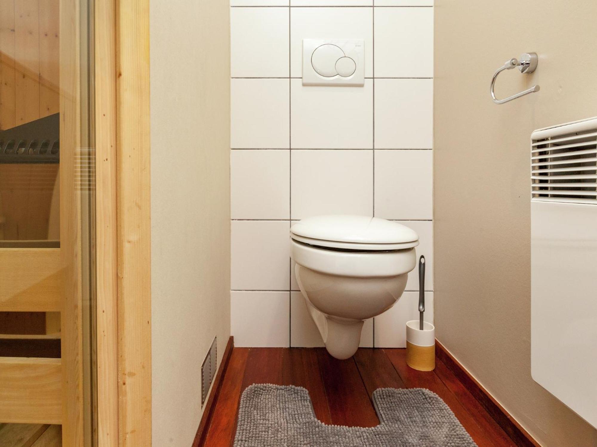 Boutique Chalet In B Llingen Near Lake Wirtzfeld Bagian luar foto